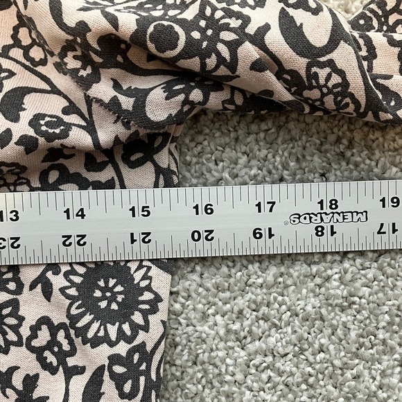 Aeropostale Women's Size XS Floral Print Hoodie - Pink and Black - Picture 4 of 6